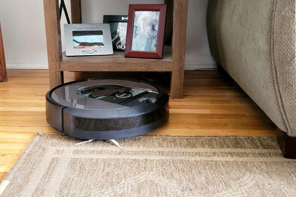 Roomba i8+Self-Emptying Robot Vacuum with furniture